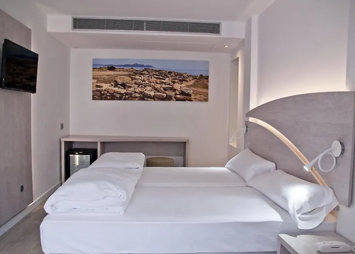 Llaut Boutique (adults Only) Готель 4*