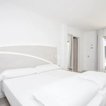 Отель Llaut Boutique (adults Only)